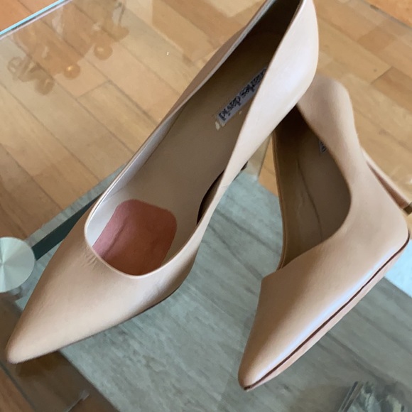 EUC Charles David classic pump - Picture 7 of 9